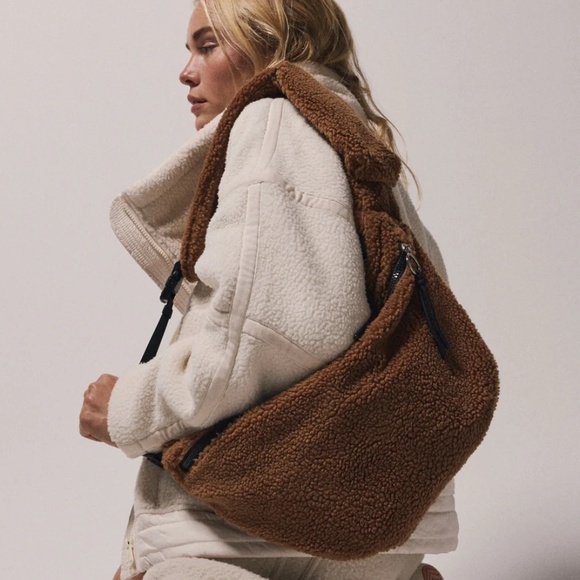 FP Movement Overachiever Sherpa Sling Bag Coco Teddy Brown - Picture 2 of 2